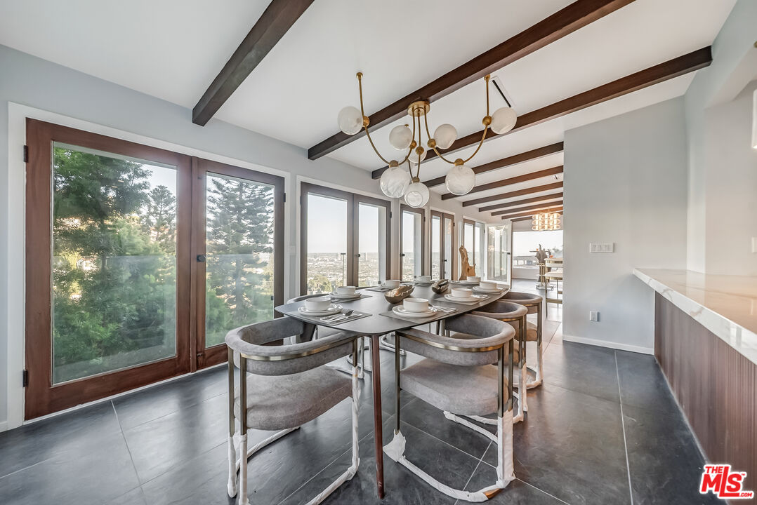 8874 Evanview Dr