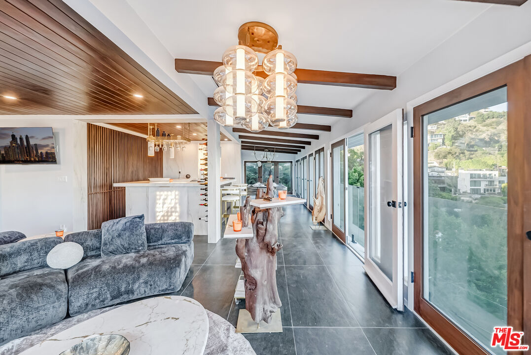 8874 Evanview Dr