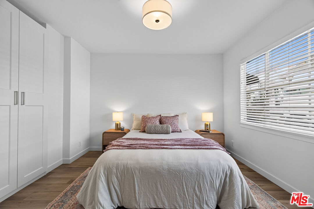 419 S Rexford Dr Unit: 2