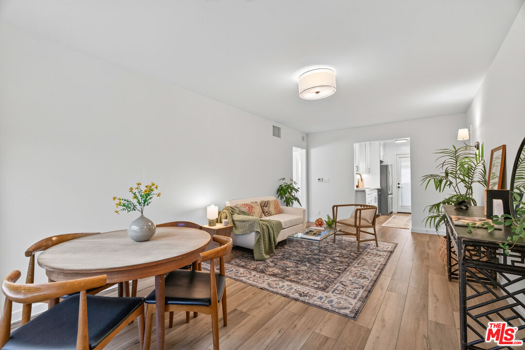 419 S Rexford Dr Unit: 2