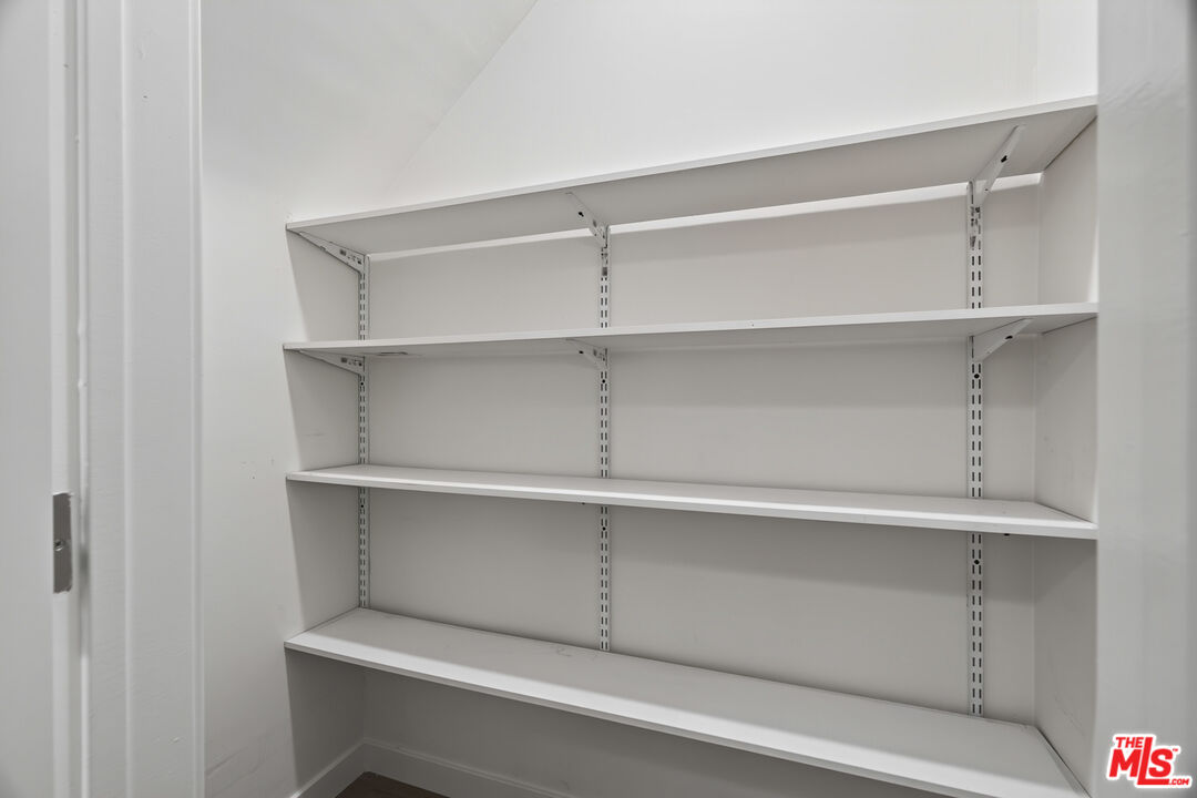 419 S Rexford Dr Unit: 2