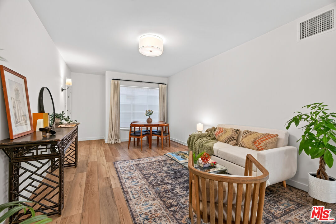 419 S Rexford Dr Unit: 2