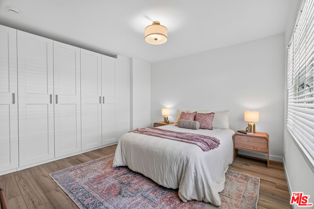 419 S Rexford Dr Unit: 2