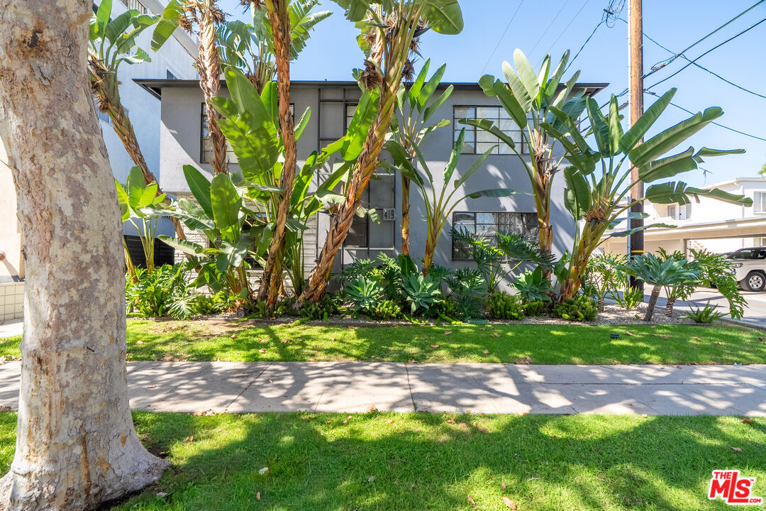 419 S Rexford Dr Unit: 2