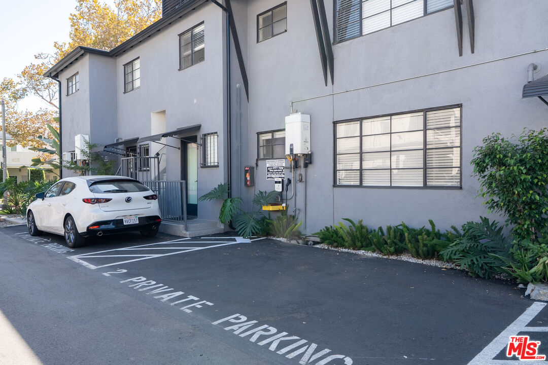 419 S Rexford Dr Unit: 2