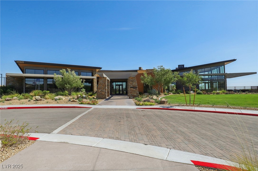 11181 Luna Blanca Drive