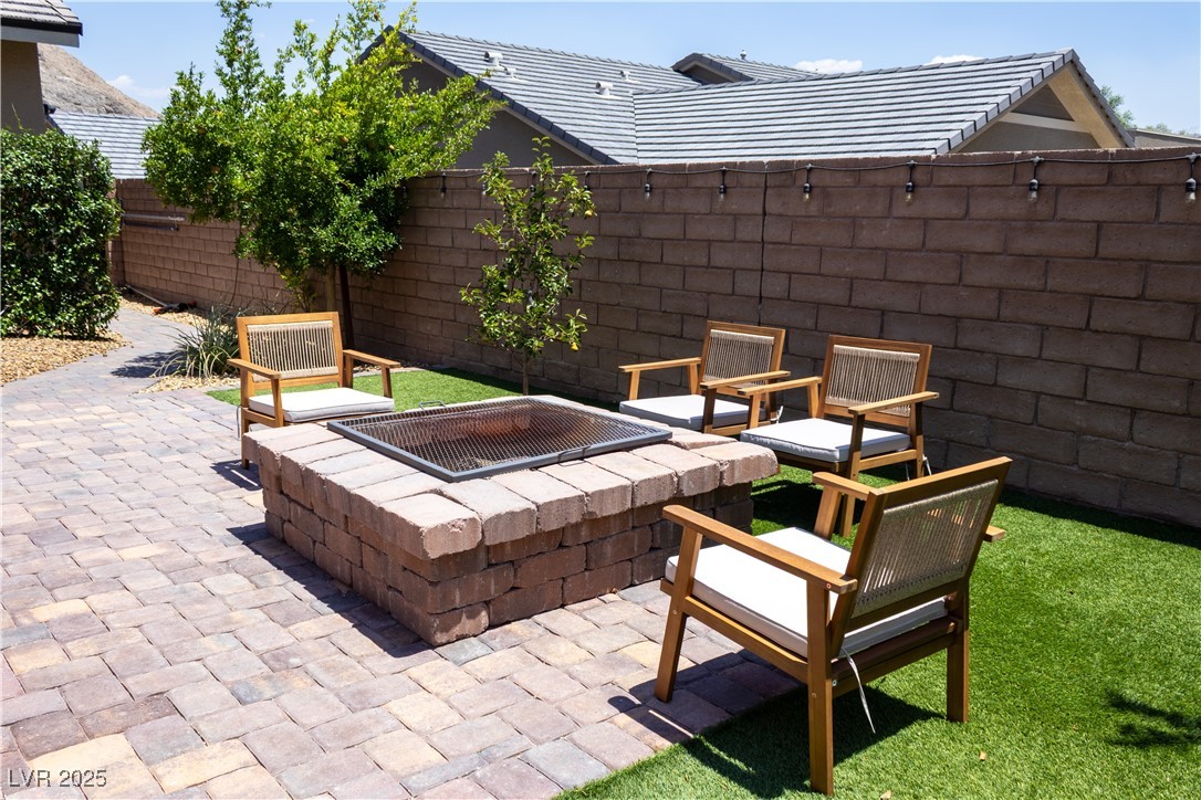 11181 Luna Blanca Drive