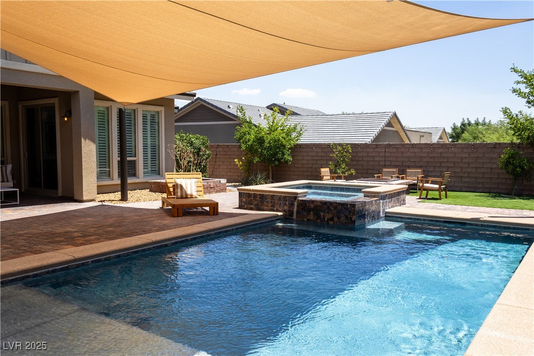 11181 Luna Blanca Drive