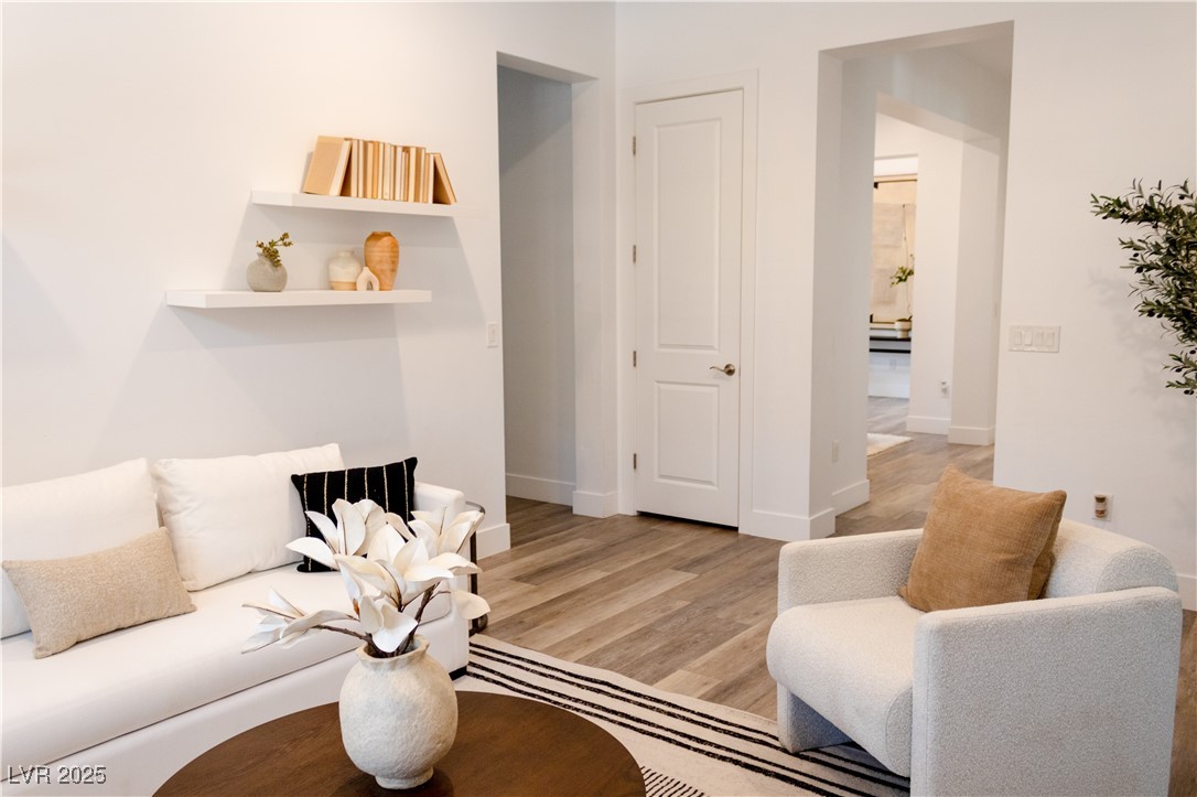 11181 Luna Blanca Drive