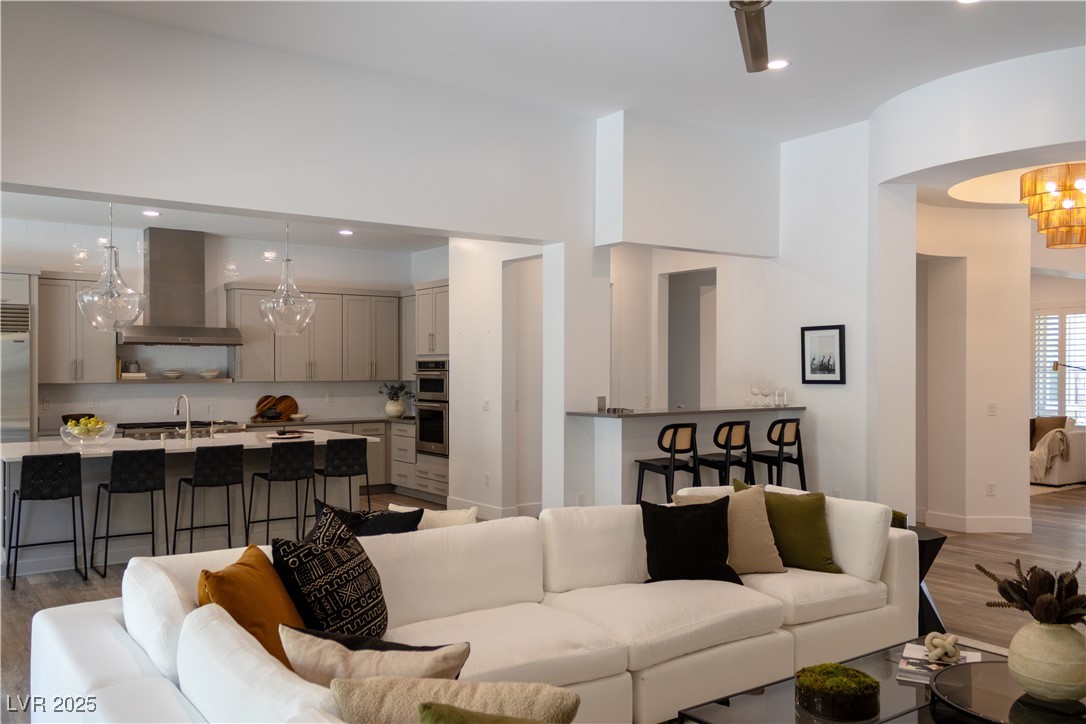 11181 Luna Blanca Drive