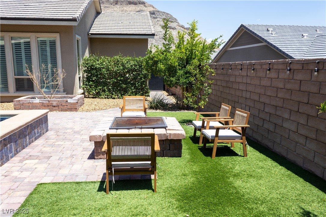 11181 Luna Blanca Drive