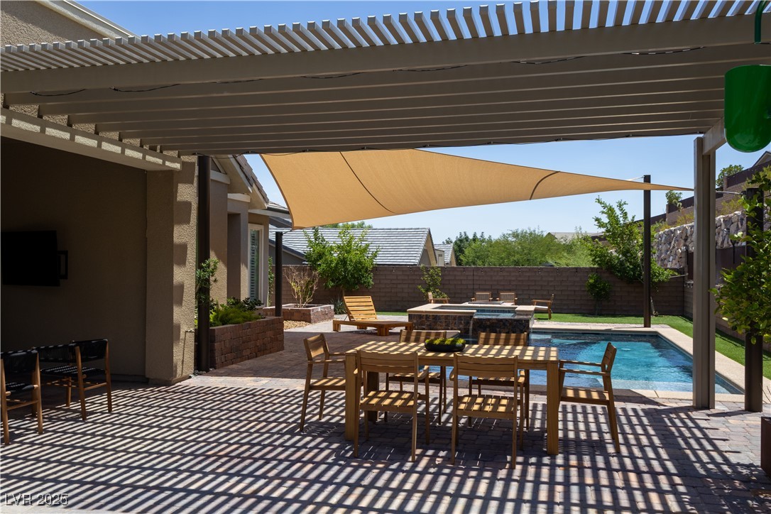 11181 Luna Blanca Drive