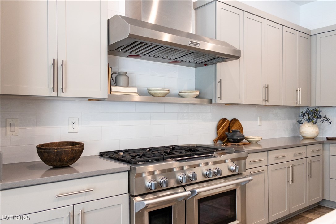 11181 Luna Blanca Drive