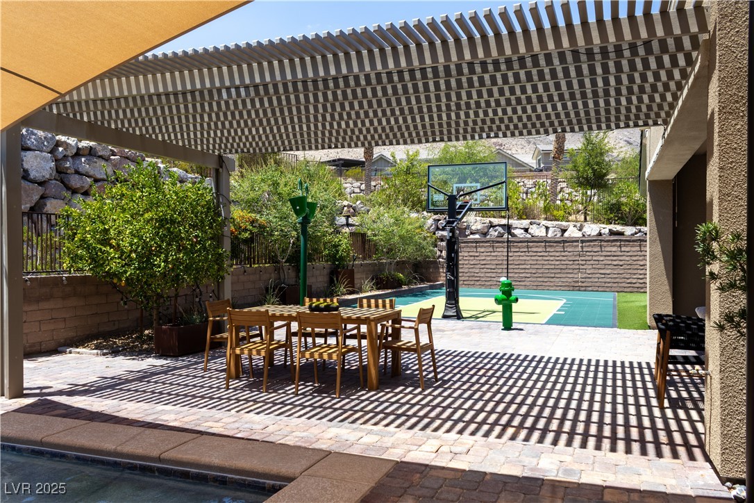 11181 Luna Blanca Drive