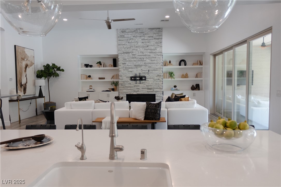 11181 Luna Blanca Drive