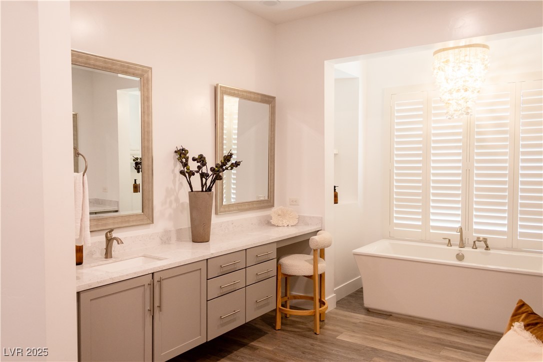 11181 Luna Blanca Drive