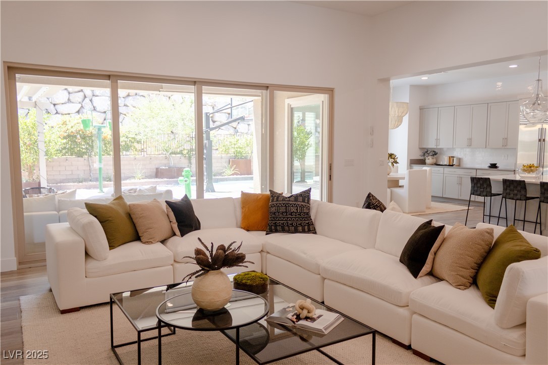 11181 Luna Blanca Drive