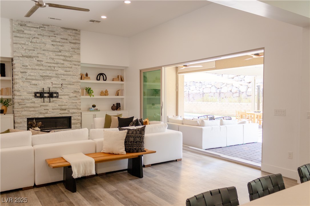 11181 Luna Blanca Drive