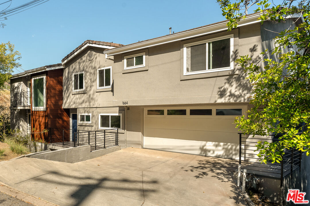 1664 Gladys Dr