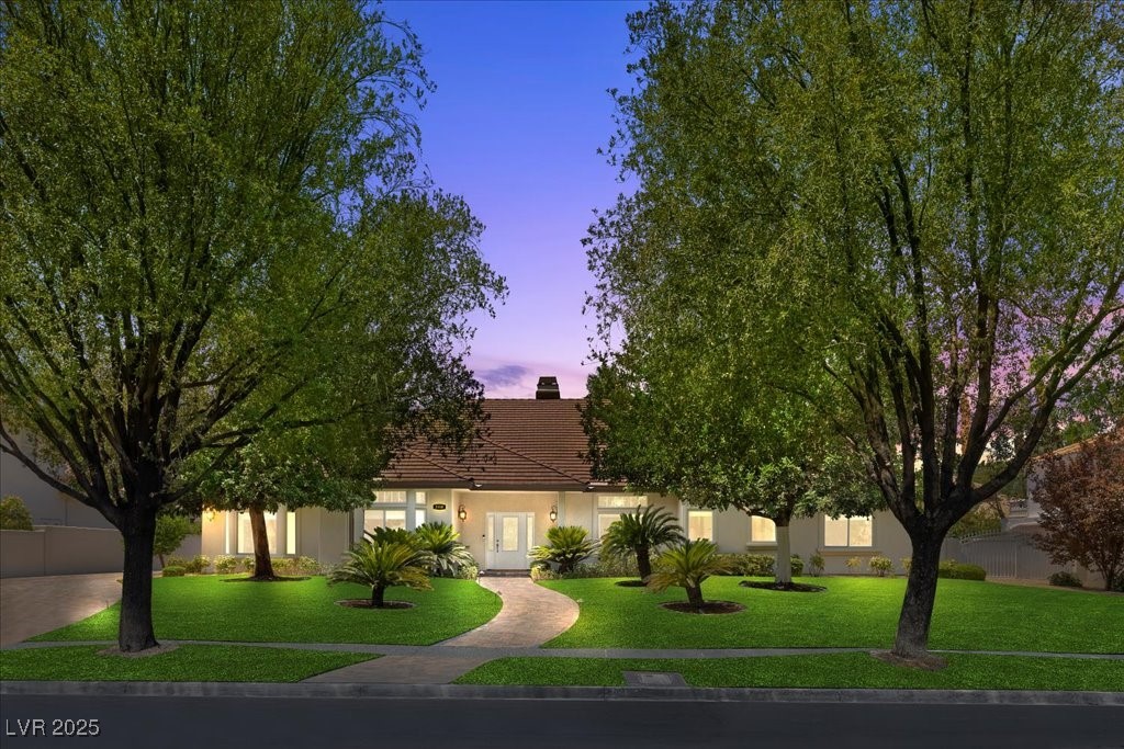 2330 Caserta Court