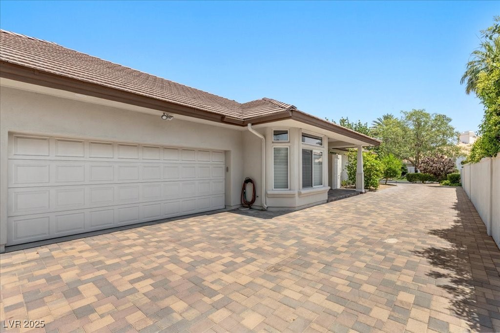 2330 Caserta Court
