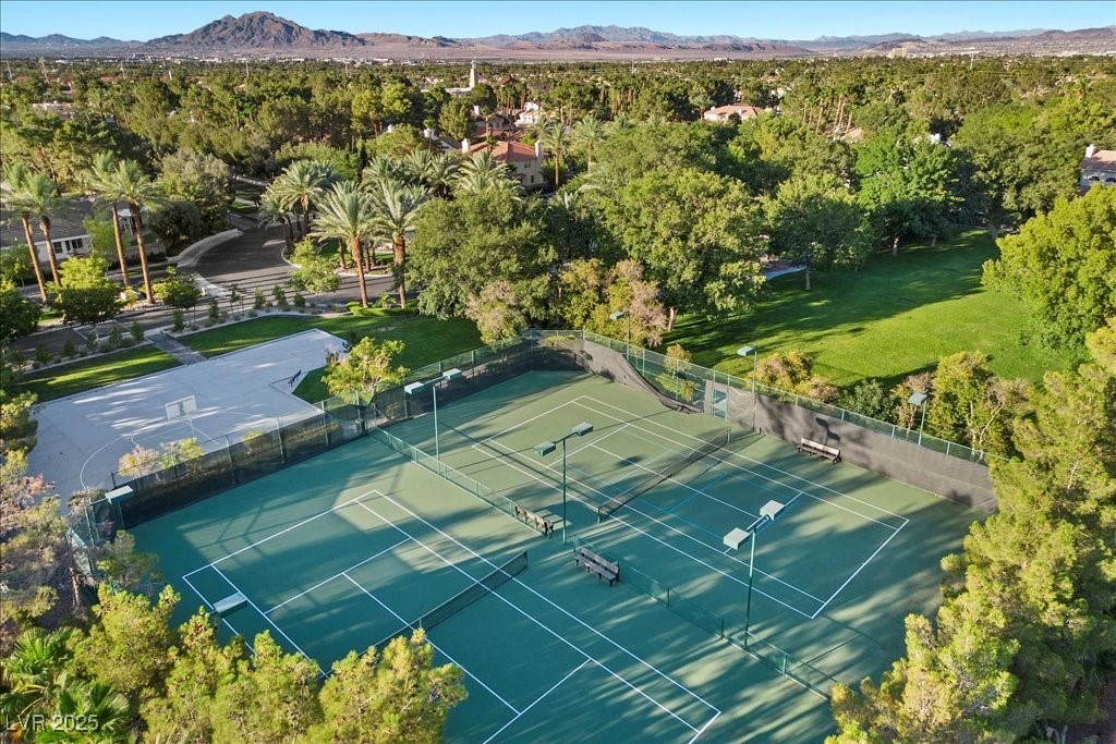 2330 Caserta Court