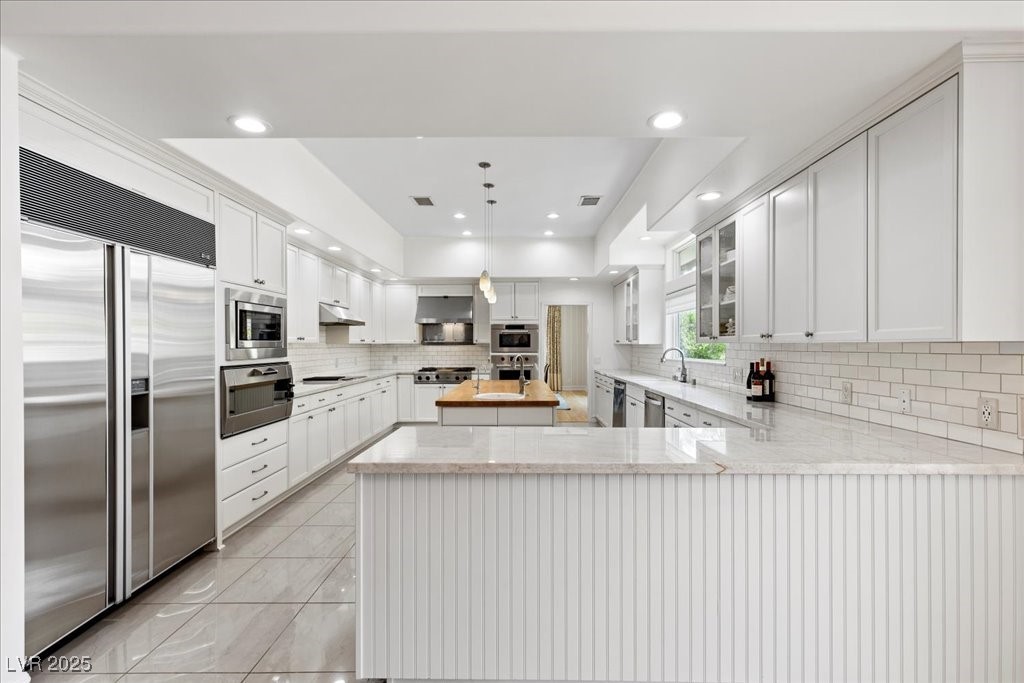 2330 Caserta Court