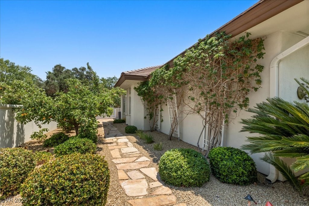 2330 Caserta Court