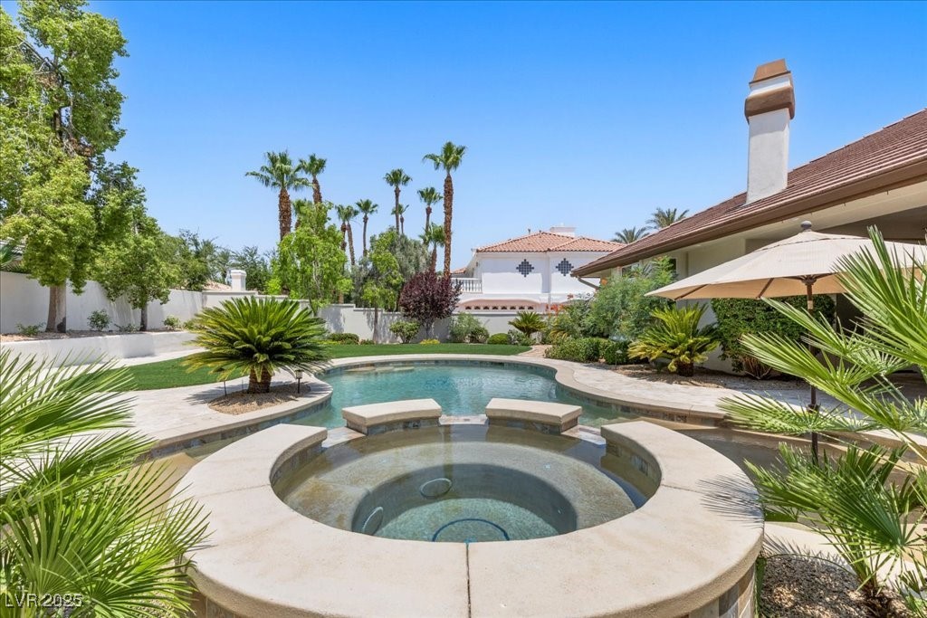 2330 Caserta Court