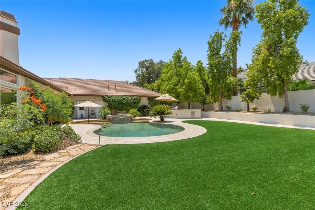 2330 Caserta Court