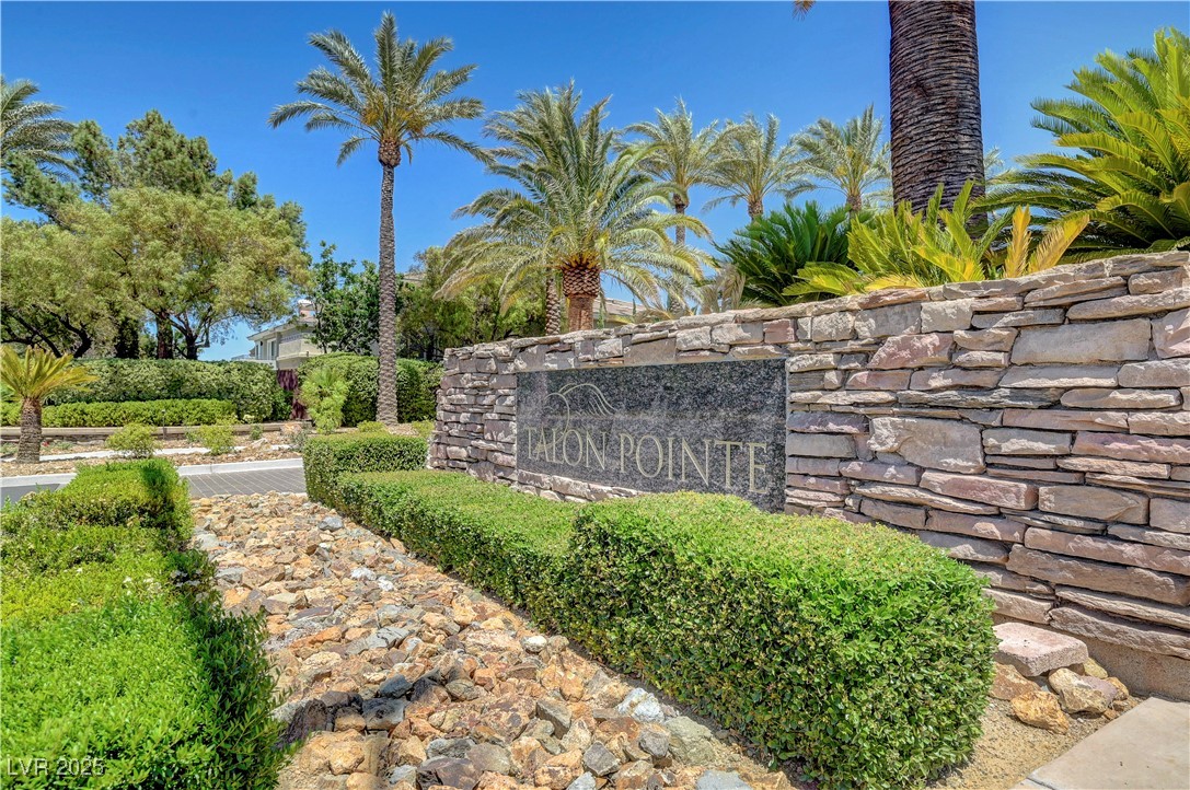 109 North Buteo Woods Lane