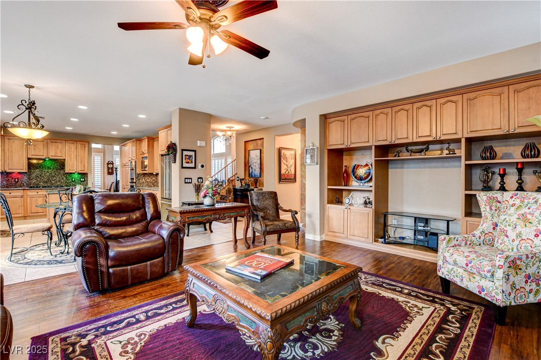 109 North Buteo Woods Lane