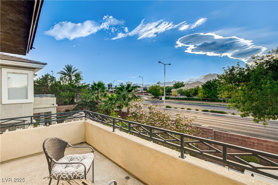 109 North Buteo Woods Lane