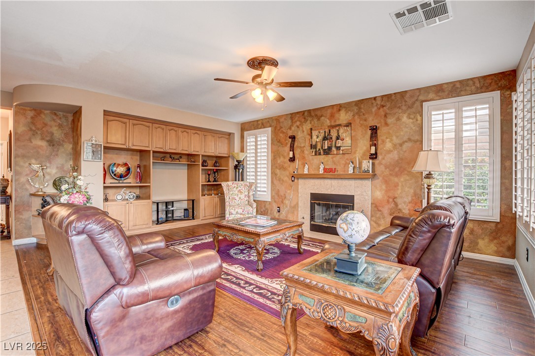 109 North Buteo Woods Lane