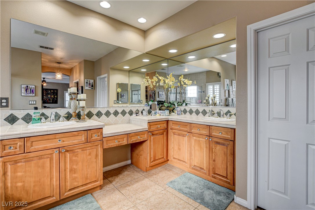 109 North Buteo Woods Lane