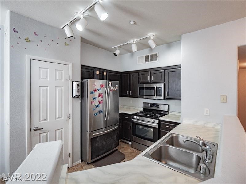 50 Aura De Blanco Street 13202