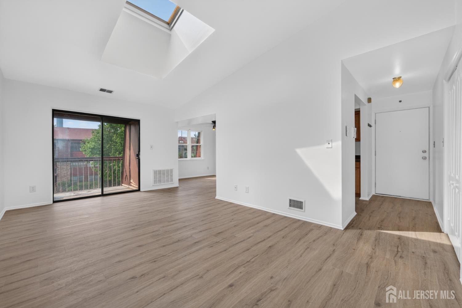 204 C Sierra Court # 2043
