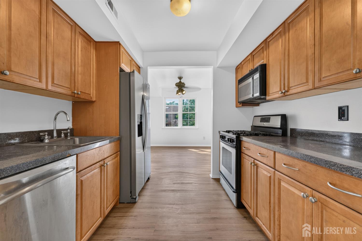 204 C Sierra Court # 2043