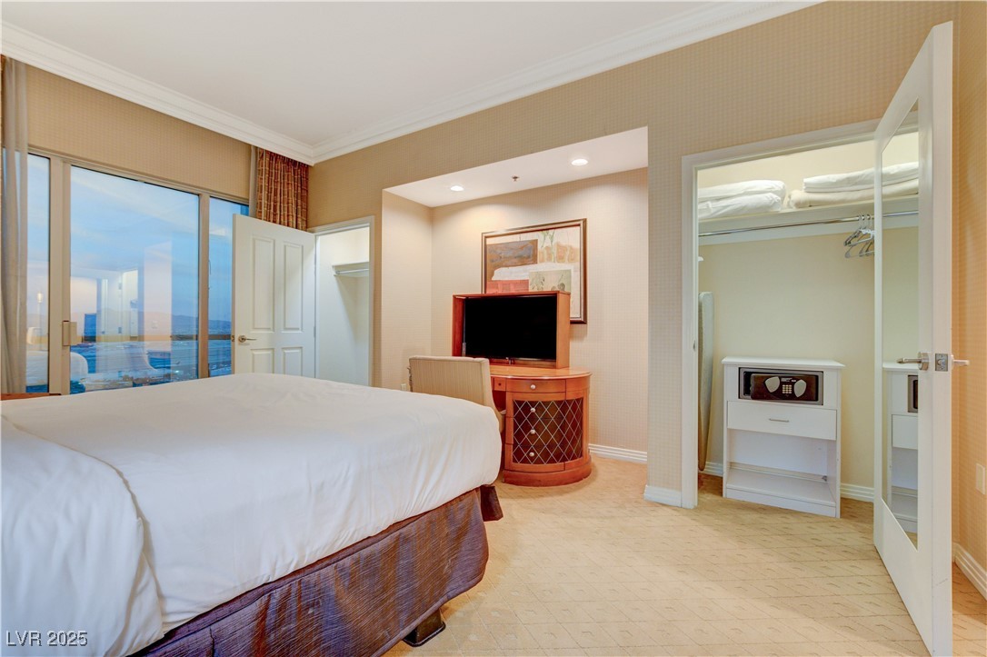 125 East HARMON Avenue 3114