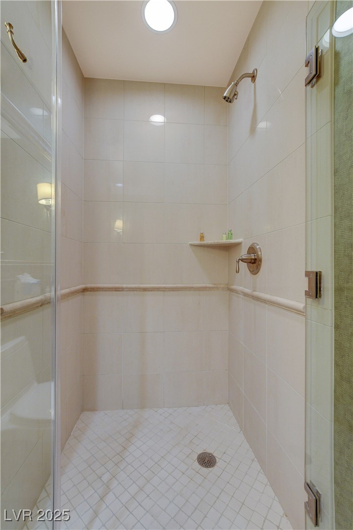 125 East HARMON Avenue 3114