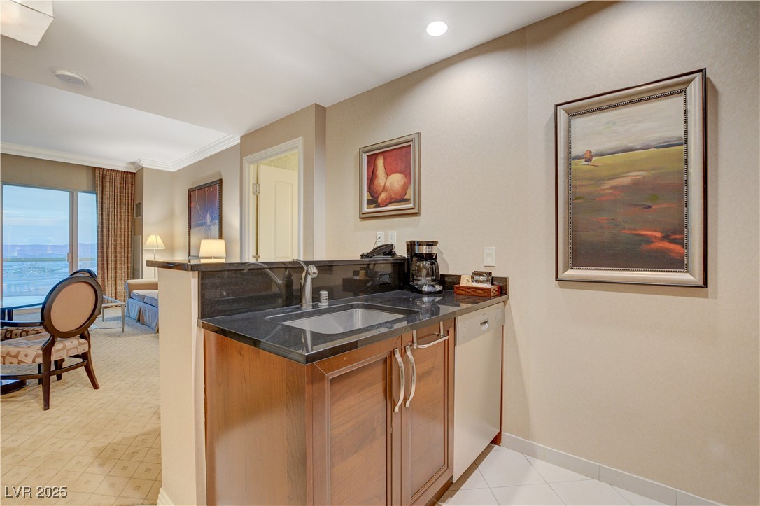 125 East HARMON Avenue 3114