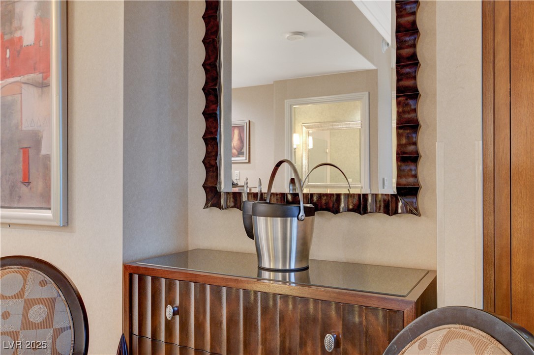 125 East HARMON Avenue 3114