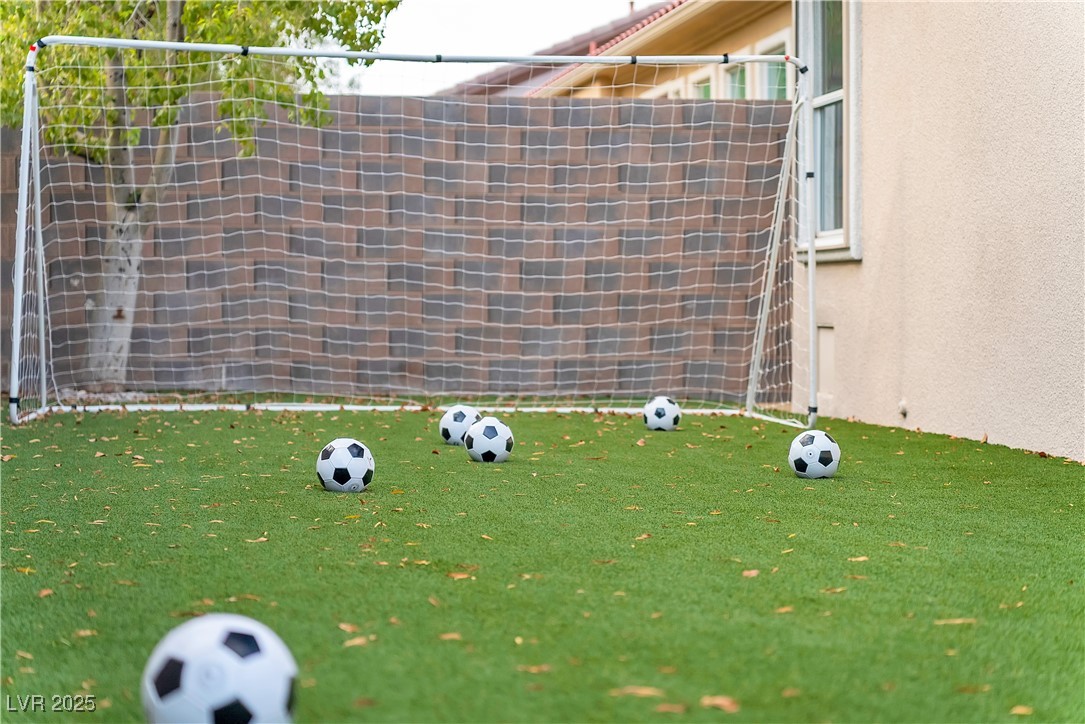 3281 Wisteria Tree Street