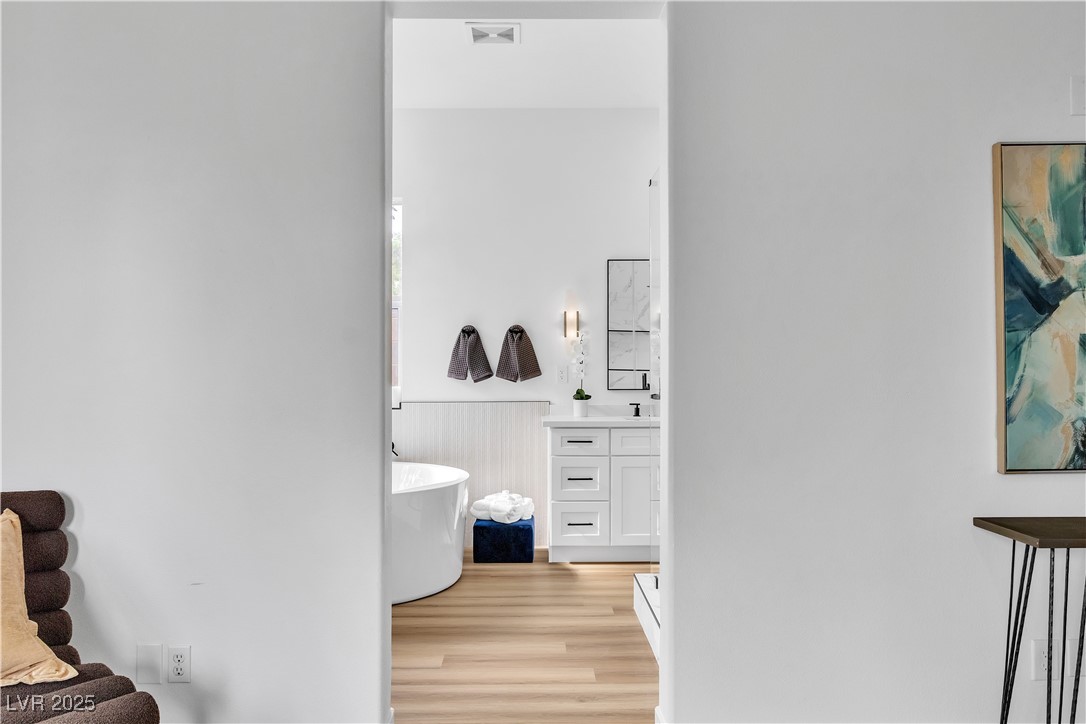 3281 Wisteria Tree Street