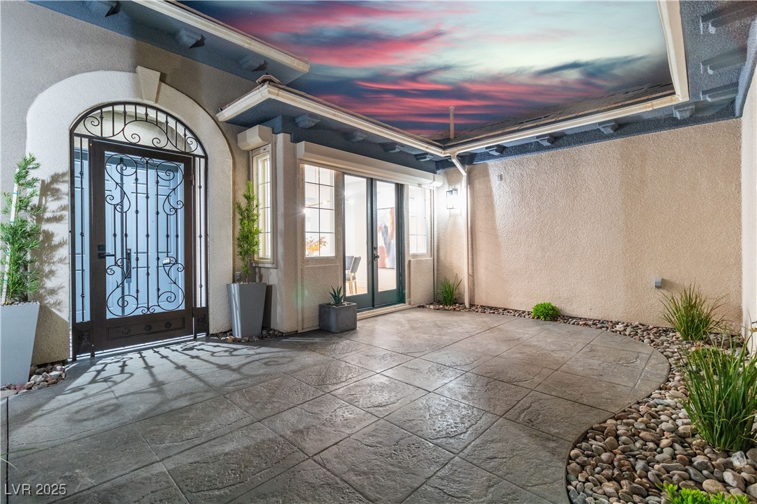 3281 Wisteria Tree Street