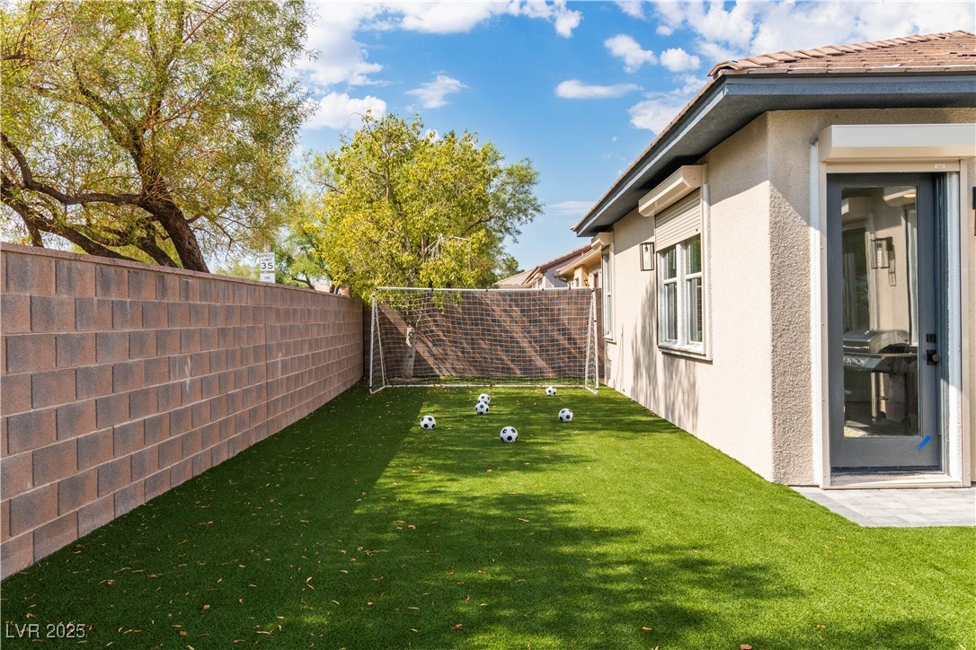 3281 Wisteria Tree Street