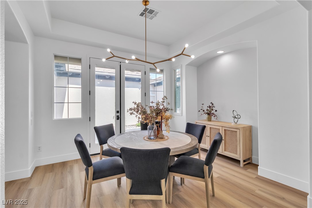 3281 Wisteria Tree Street