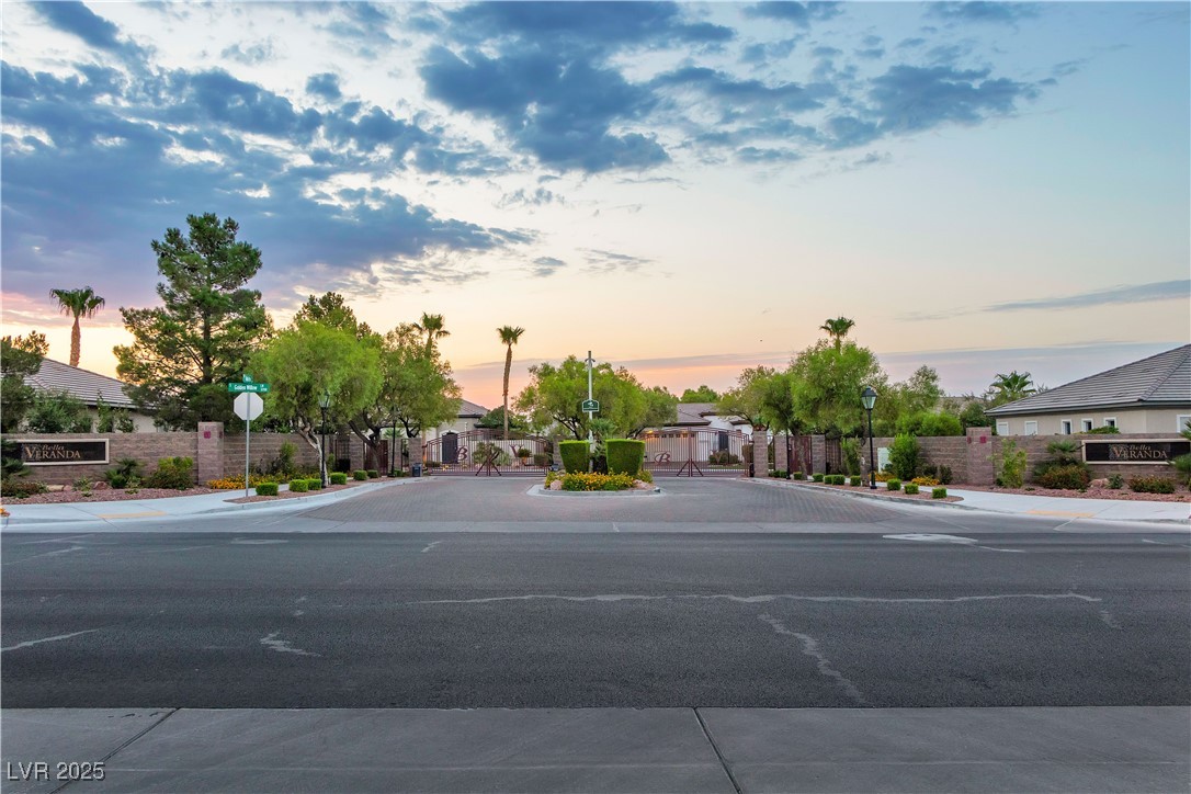 3281 Wisteria Tree Street