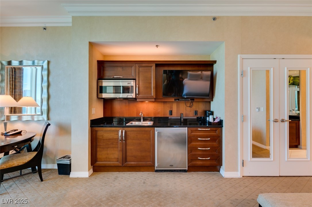 145 East HARMON Avenue 2220 & 2218