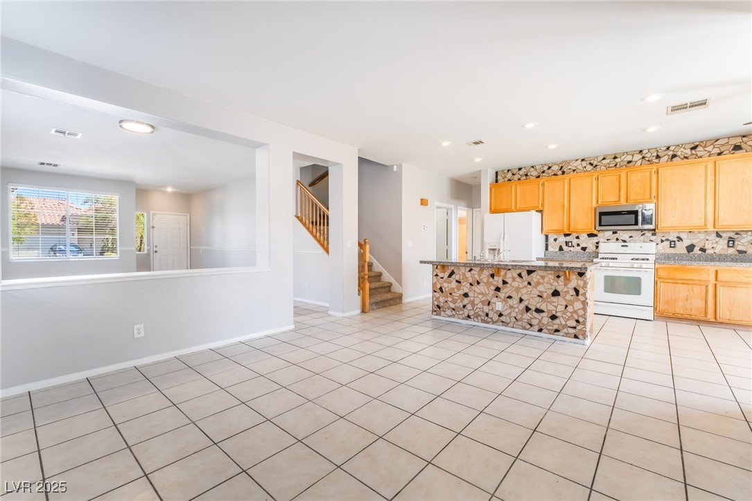 9993 Lemon Valley Avenue